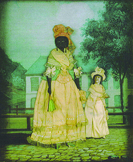 Una pintura collage representa a una mujer alta de piel oscura parada junto a su pequeña hija, que tiene rasgos más europeos, con piel más clara y cabello rizado y oscuro. Ambas mujeres están elaboradamente vestidas. Al fondo, se ve una casa grande y señorial.