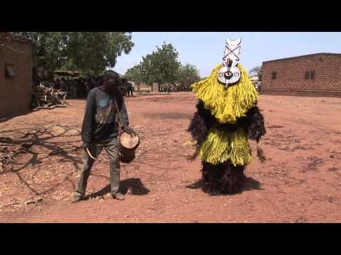 Thumbnail for the embedded element "African Art: The Masks of the Bonde Family in Boni Perform, 2007"
