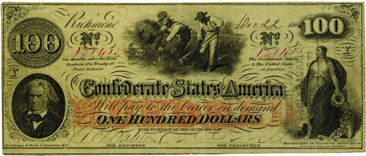 Se muestra una imagen de un billete confederado de cien dólares. En la esquina inferior izquierda hay un retrato de Jefferson Davis; en la esquina inferior derecha, una mujer de estilo clásico con vestido sostiene una guirnalda. En lo alto de la factura, varios hombres negros trabajan en un campo.