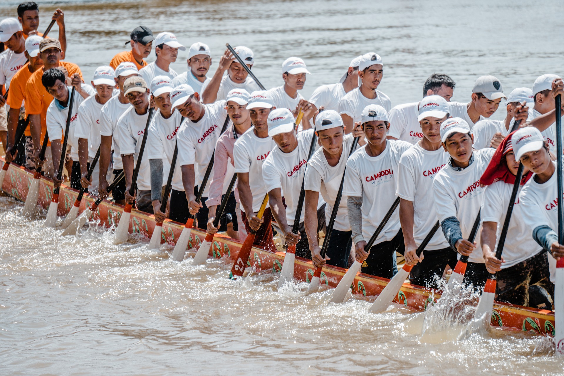 khmer-water-festival-4550646_1920.jpg