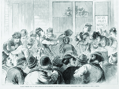 Uma ilustração mostra as mulheres do movimento de temperança realizando uma reunião de oração ao ar livre em frente a um salão de Ohio. Uma placa do lado de fora do salão diz “Dotze Ales Wines”.