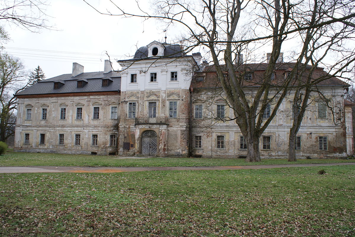 Figure 2. The Morzin palace in DolnÃ­ Lukavice, Czech Republic