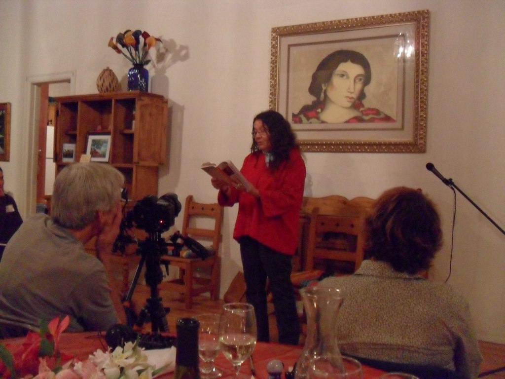 File:Headliner Leslie Marmon Silko at the banquet reading (6233509362).jpg  - Wikimedia Commons
