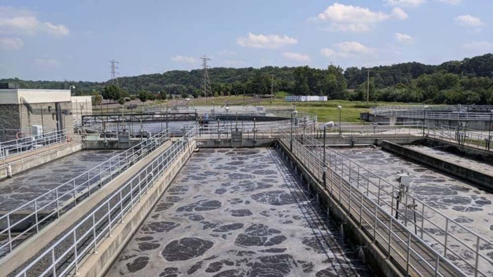 Image of Aeration tanks at the Oaks wastewater treatment plant in New Providence, Penn. Montgomery  County Planning Commission, CC BY-SA
