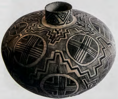 Figure 1.15: ANASAZI ARTIST, Olla (jar), northern Arizona, c. II50 C.E. Clay and pigment, 14¼ in (36 cm) diameter. Private Collection.