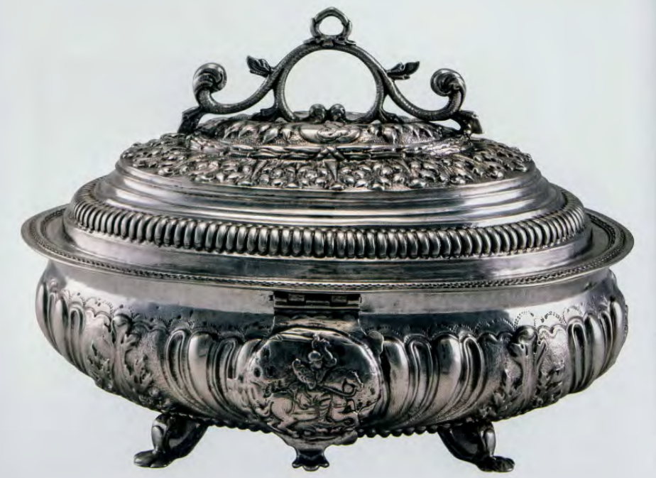 Figure 3.34: EDWARD WINSLOW , Sugar box, Boston, 1702. Silver, 5½ in (13.9 cm) high. Winterthur Museum, Winterthur, Delaware.