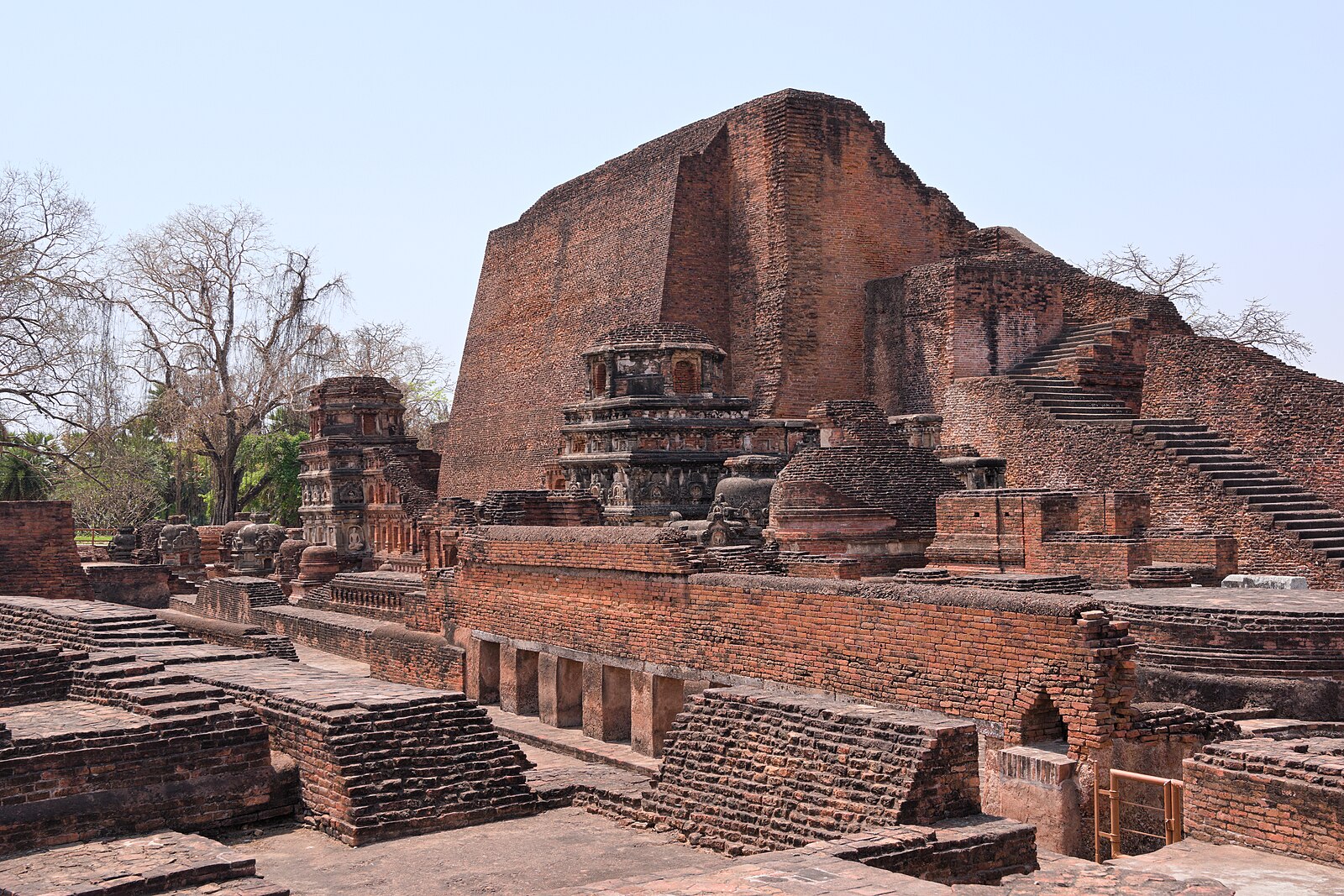 Temple_number_3_(Sariputta_Stupa),_Nalanda_14.jpg