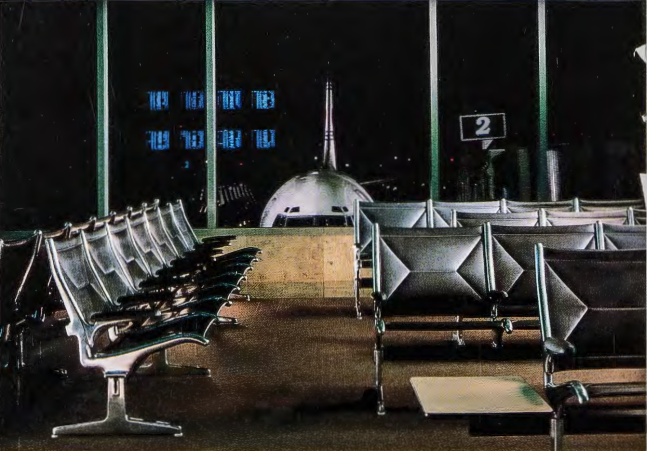 Figure 17.28: CHARLES & RAY EAMES, Tandem Sling Seating, 1962, John Wayne Airport, Orange County, California, 1993.