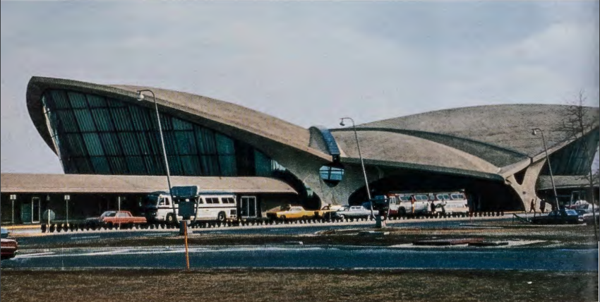 Figure 17.35: EERO SAARINEN, Trans World Airlines Terminal, JFK Airport, Queens, New York, 1956-62. Photograph by Ezro Stoller.