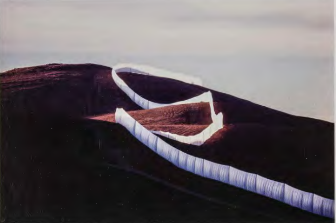 Figure 18.32: CHRISTO & JEANNE CLAUDE, Running Fence, Sonoma and Marin Counties, California, 1972- 6. Woven white nylon fabric, steel cable, steel poles, earth anchors, 18 ft (5.48 m) high, 24½ miles long.