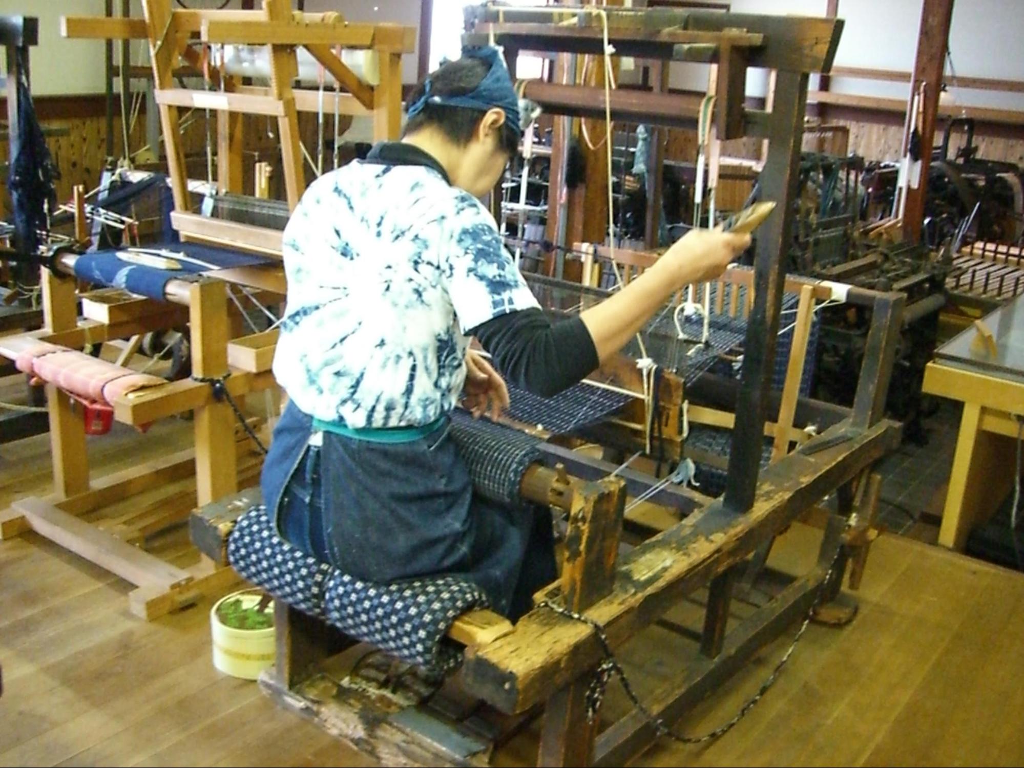 Weaving Kasuri