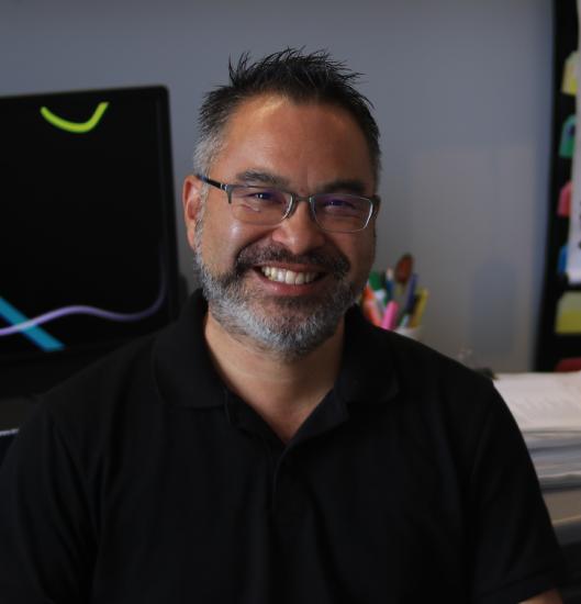 portrait of Alejandro Lee