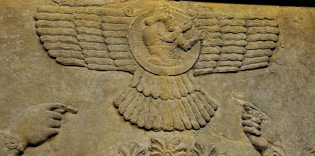 1024px-Wall_relief_depicting_the_God_Ashur_(Assur)_from_Nimrud..jpg