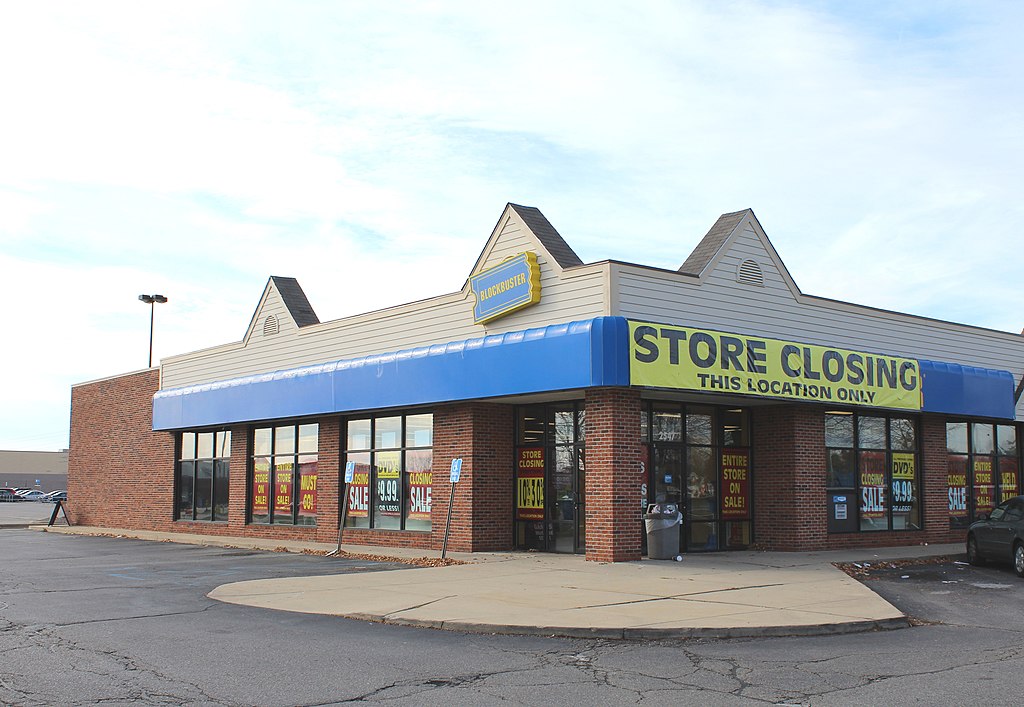 1024px-Blockbuster_Store_Closing_Ypsilanti_Township_Michigan.JPG