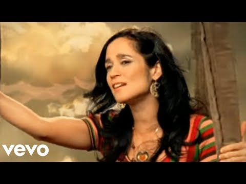 Thumbnail for the embedded element "Julieta Venegas - Me Voy (Video Oficial)"