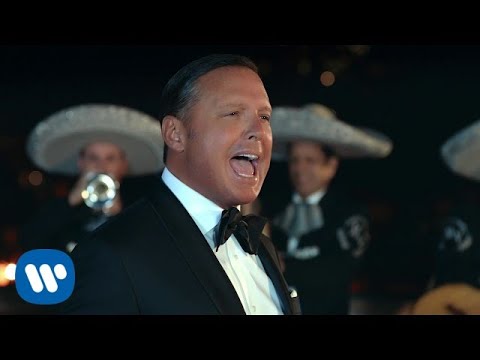 Thumbnail for the embedded element "Luis Miguel - La Fiesta Del Mariachi (Video Oficial)"
