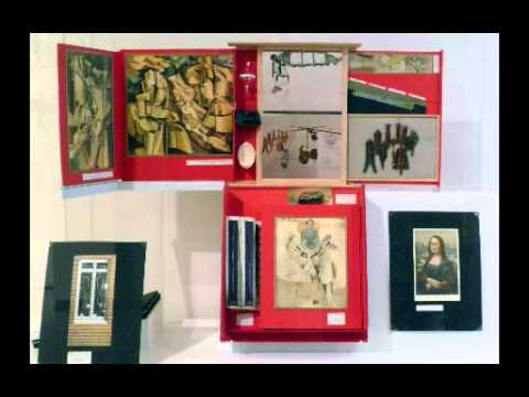 Miniaturas del elemento incrustado “Duchamp, Boite-en-Valise (la caja roja), serie F”