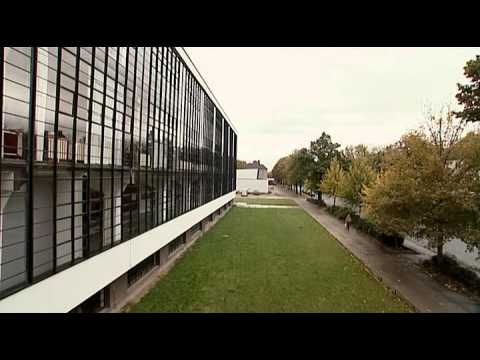 Thumbnail for the embedded element "Architecture 01of 23 The Dessau Bauhaus.avi"