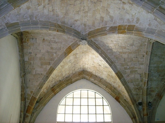 Cross-ribbed vault, Bonne-Espérance Abbey, Vellereille-les-Brayeux, Belgium, ca, 13th century