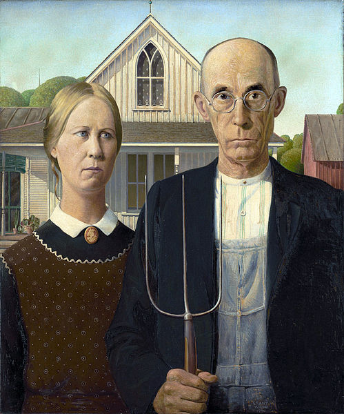 Esta pintura representa a un granjero parado junto a una mujer. La mujer está vestida con un delantal estampado colonial, y el hombre sostiene una horca. Una casa blanca está detrás de ellos.