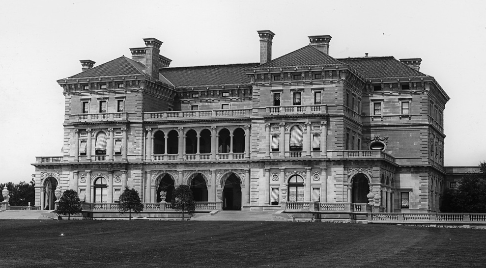 The Breakers, Vanderbilt residence, Newport, R.I., ca.1904. Library of Congress, LC-D4-16955.