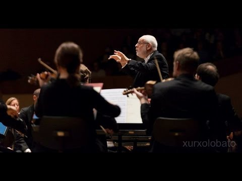Thumbnail for the embedded element "Ton Koopman - Corelli: Concerto grosso op. 6 nº 8 - Orquesta Sinfónica de Galicia"