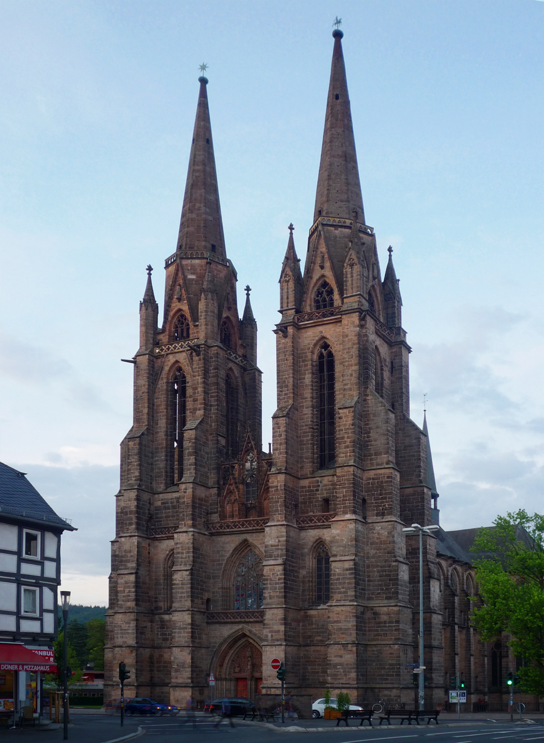 Marburg_Elisabethkirche_087-89_vhzd.jpg