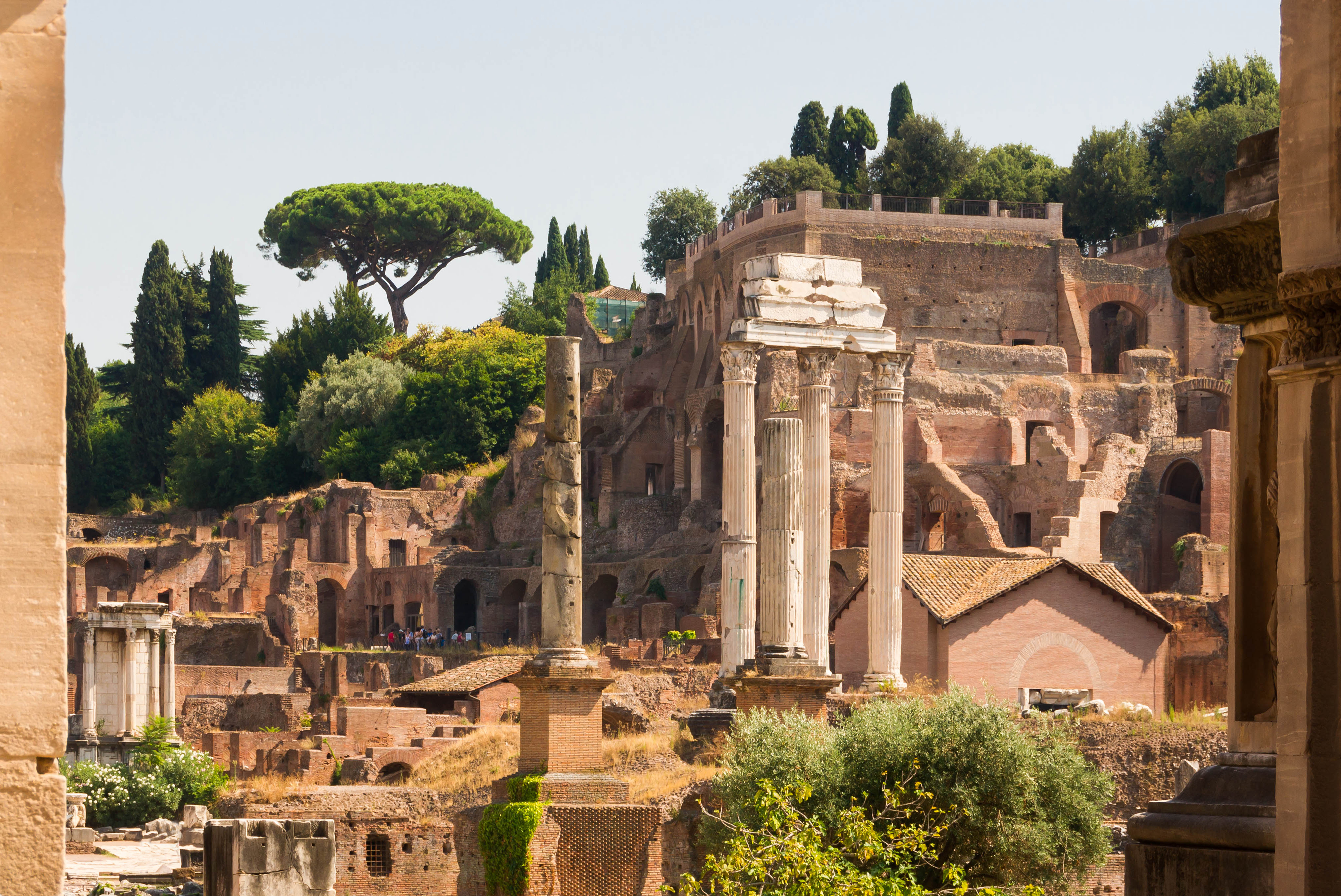 Forum_Romanum_through_Arch_of_Septimius_Severus_Forum_Romanum_Rome.jpg