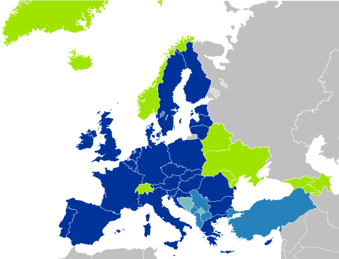 The map shows that the current member states are Austria, Belgium, Bulgaria, Croatia, Cyprus, Czech Republic, Denmark, Estonia, Finland, France, Germany, Greece, Hungary, Ireland, Italy, Latvia, Lithuania, Luxembourg, Malta, the Netherlands, Poland, Portugal, Romania, Slovakia, Slovenia, Spain, Sweden, and the United Kingdom. It shows that Serbia, Montenegro, Albania, Macedonia, and Turkey are candidate countries. It shows that Bosnia and Herzegovina and Kosovo are potential candidate countries. Finally, it shows that Greenland, Iceland, Norway, Switzerland, Poland, Ukraine, Moldova, Georgia, Armenia, and Azerbaijan are countries for which membership is possible.