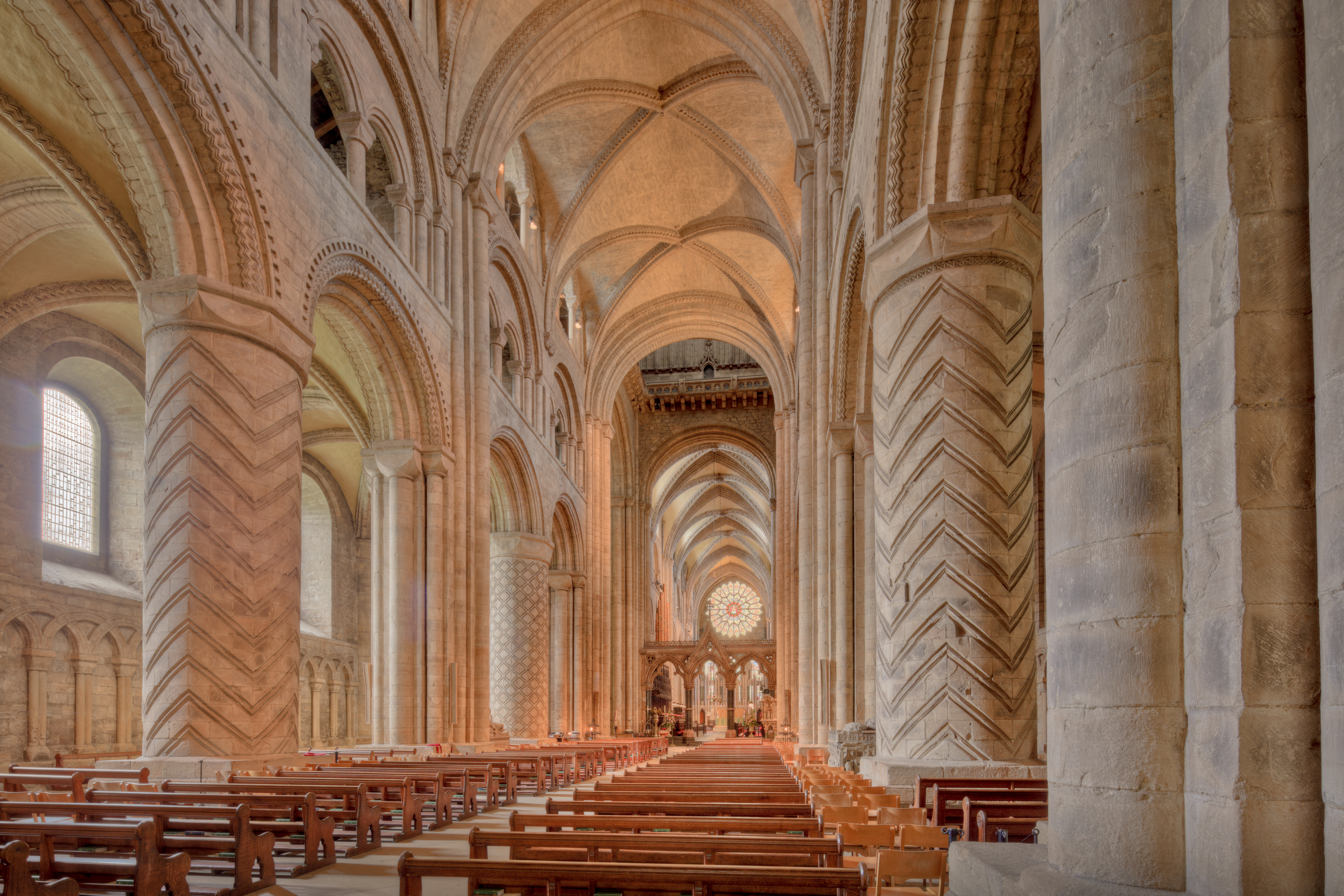 Durham_Cathedral_Nave.jpg