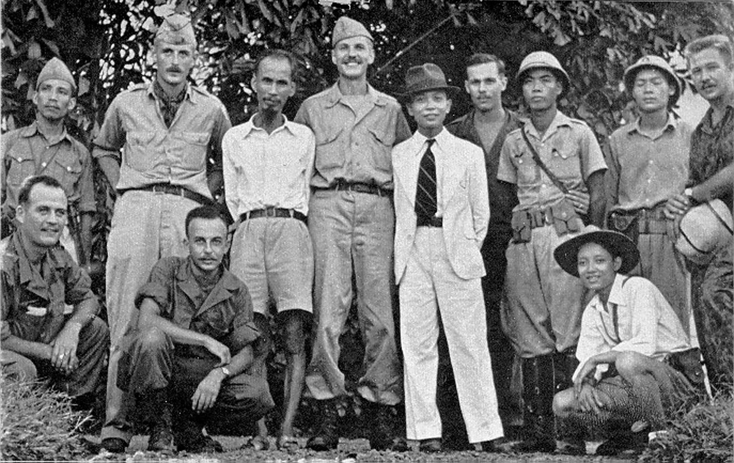 Ho_Chi_Minh_third_from_left_standing_and_the_OSS_in_1945.jpg