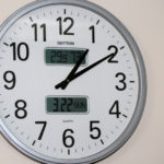 Clock showing 1:10