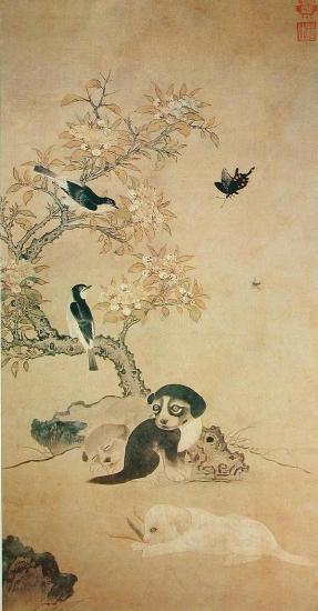 3 birds in a tree with two puppies sleeping at the base