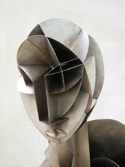 Closeup of the metal head