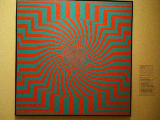 red and green stripes radiating out from the center