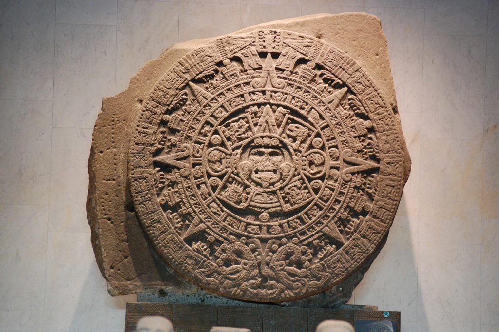 2048px-Piedra_del_Sol._Museo_Nacional_de_Antropologia_Mexico._MPLC_01-1024x681.jpg