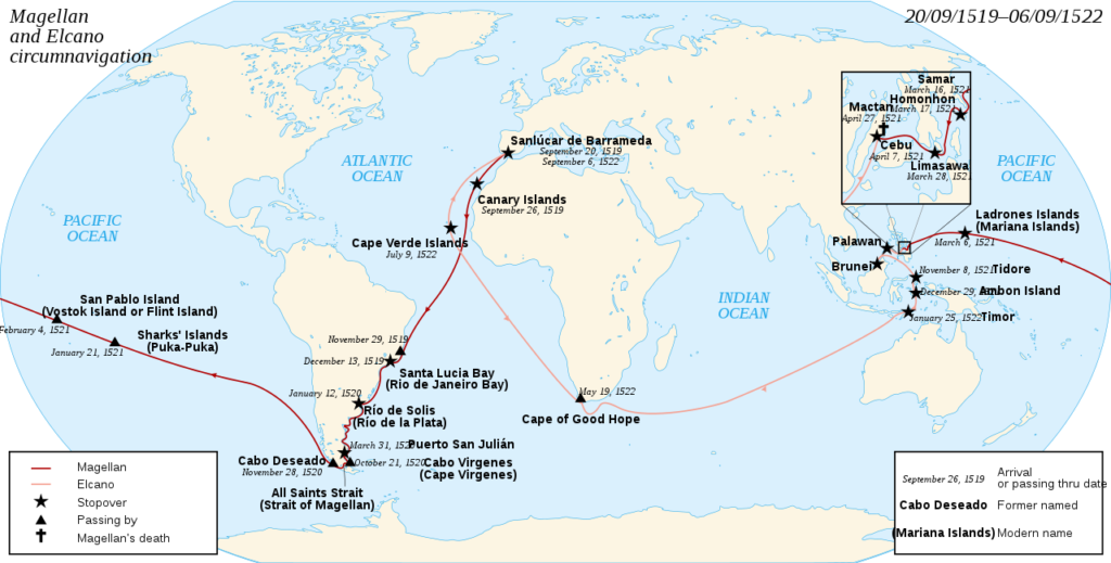 Mapa que muestra la ruta de la expedición Magallanes-Elcano, con los lugares y fechas donde hicieron escala; la línea de la ruta cambia de color después de la muerte de Magallanes, cuando Elcano es capitán del último barco.