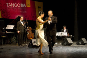 Tango_en_el_Teatro_Regio_7851518306-300x200.jpg