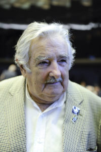 Mujica-682px-Solenidades._Homenagens_15983395917-200x300.jpg