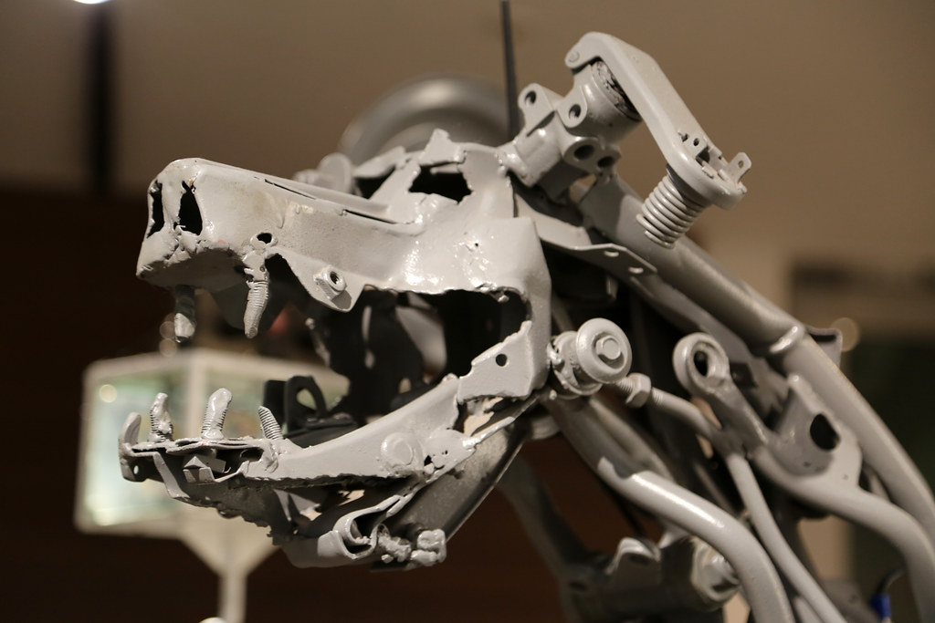 closeup of the metal dog head