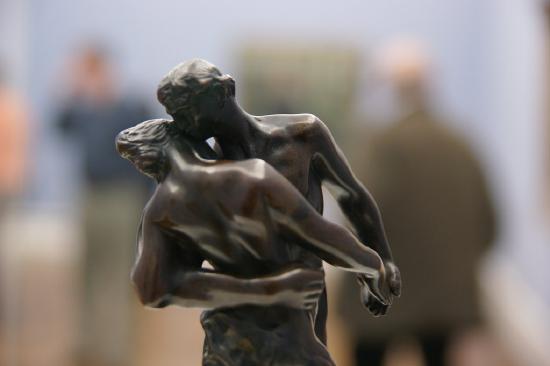 Sculpture of a man and a woman dancing