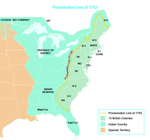 Um mapa mostra a localização das treze colônias britânicas de Massachusetts, New Hampshire, Nova York, Rhode Island, Connecticut, Nova Jersey, Pensilvânia, Maryland, Delaware, Virgínia, Carolina do Norte, Carolina do Sul e Geórgia; país indígena, incluindo o leste da Flórida, o oeste da Flórida, a província de Quebec, Nova Escócia e a Companhia da Baía de Hudson; e território espanhol. A Companhia da Baía de Hudson está acima do quadragésimo nono paralelo. A Linha de Proclamação de 1763 separa as colônias do país indígena.