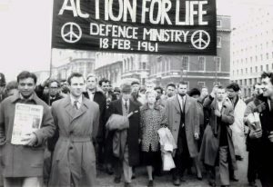 Bertrand_Russell_leads_anti-nuclear_march_in_London_Feb_1961-300x206.jpg