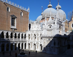 Basílica de San Marcos desde el Patio del Palacio Ducal, Venecia