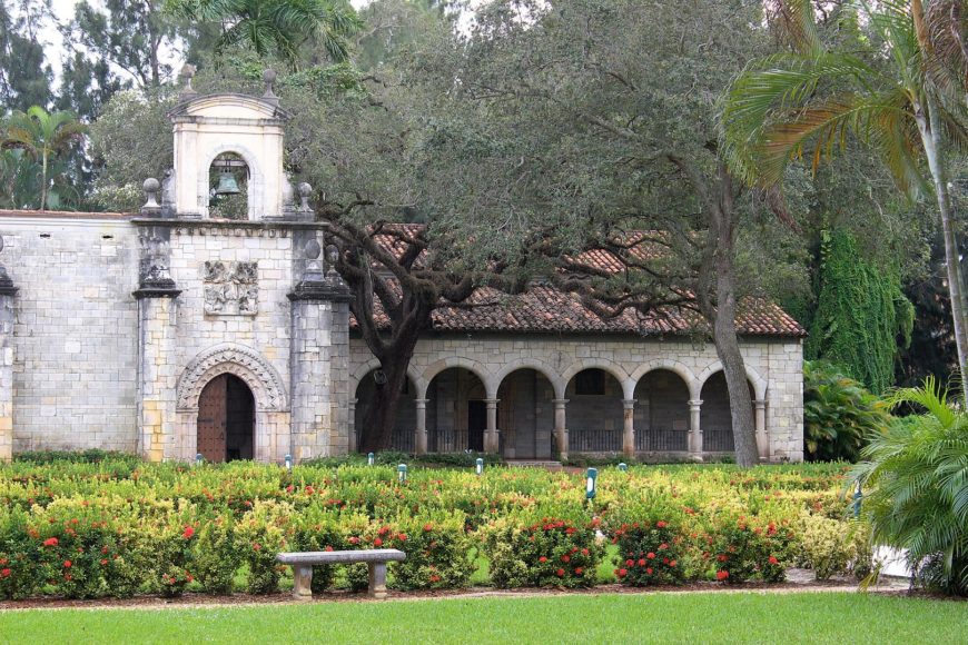Monasterio de San Bernardo de Clairvaux, 1133-41, construido en Sacramenia, España, y hoy en North Miami Beach, Florida