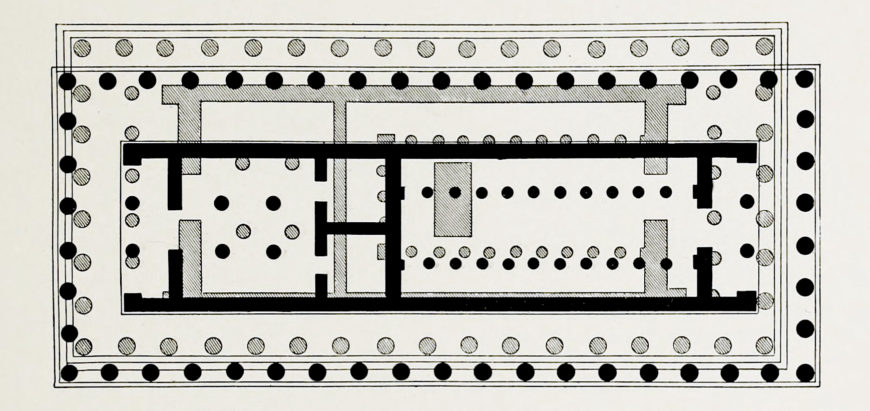 Plano del Partenón Mayor (negro) superpuesto al del Partenón (marcas de escotilla).