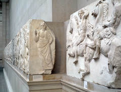 Partenón, Friso Oeste, Losa 1 (Jinetes)