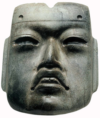 Máscara estilo Olmec‐style, c. 1470, jadeíta, ofreciendo 20, hornblende, 10.2 x 8.6 x 3.1 cm