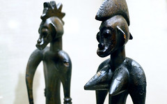 Figuras de altar de Poro macho y hembra (Ndeo)