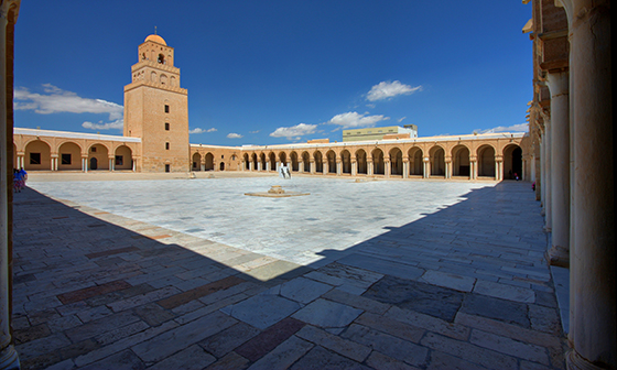 Courtyard, Great Mosque of Kairouan, Tunisia (photo: Andrew Watson, CC BY-SA 2.0) Sahn and minaret, Great Mosque of Kairouan, c. 836-75 (photo: Andrew Watson, CC BY-SA 2.0)